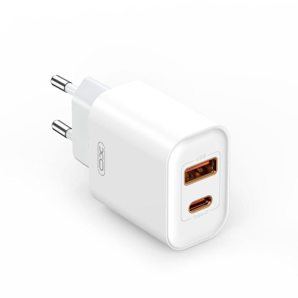 XO wall charger CE12 PD QC3.0 20W 1x USB 1x USB-C white + USB-C - Lightning cable