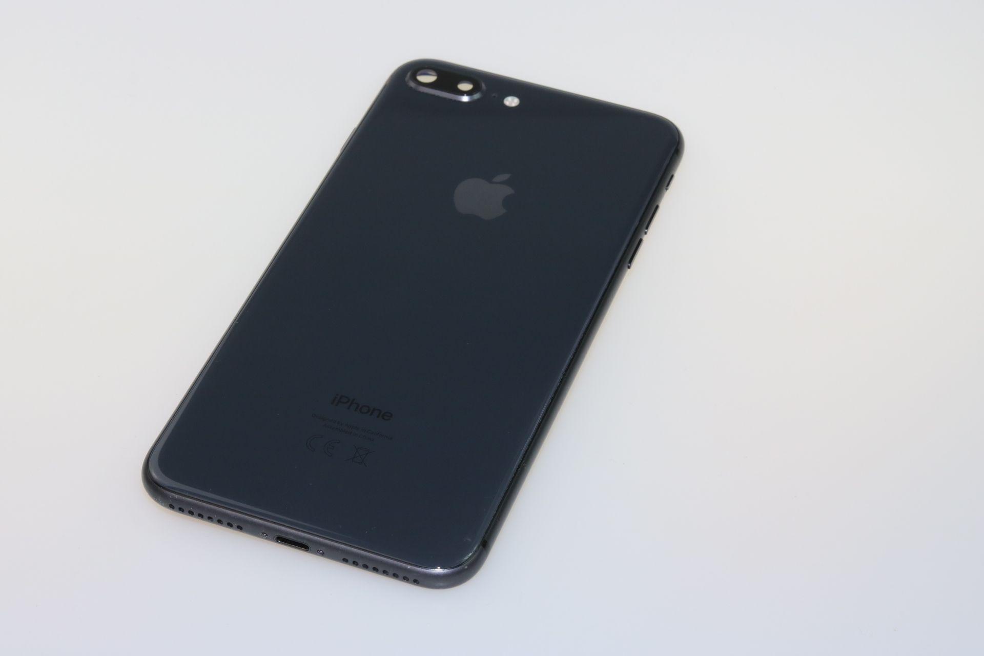 Original Body + components + battery cover IPhone 8 Plus black Disassembly